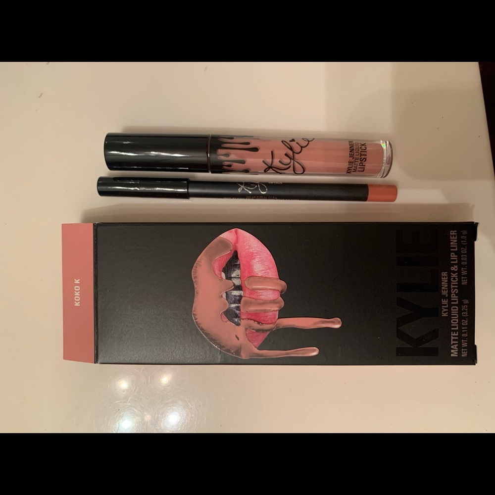 Kylie costmatics lipkit